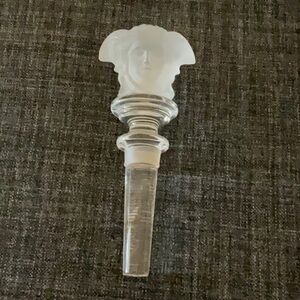 NWOT VERSACE ROSENTHAL MEDUSA Crystal wine stopper frosted head both sides
